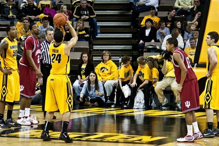 Extra point for shooting a foul in basketball crossword